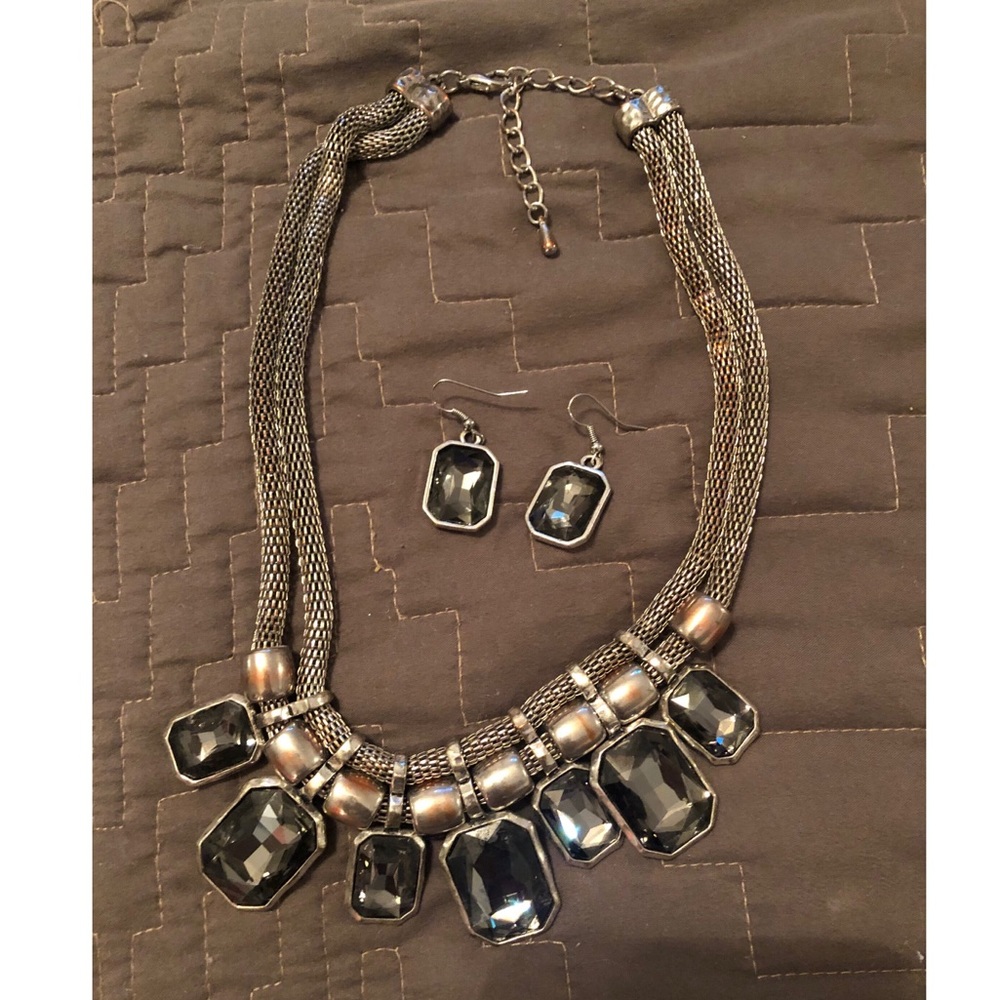 Grey Stone Detail Necklace with Matching Earrings